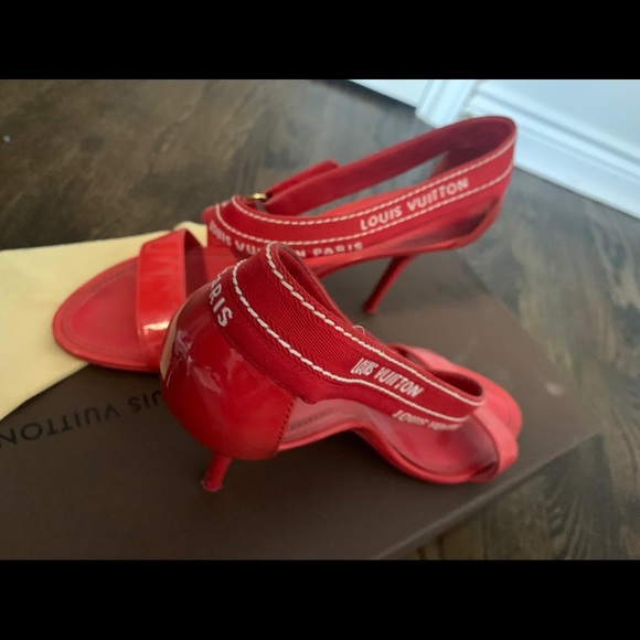 Red patent Louis Vuitton heels - Picture 4 of 7
